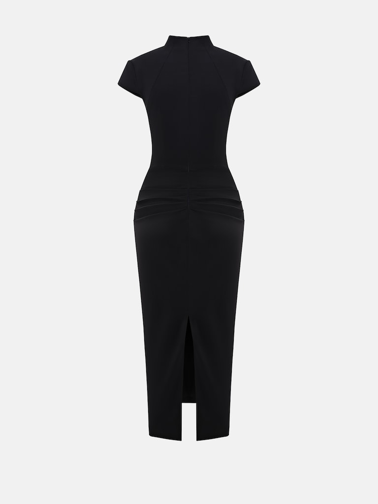 Приталенное платье миди с фигурным вырезом и драпировкой на бедрах