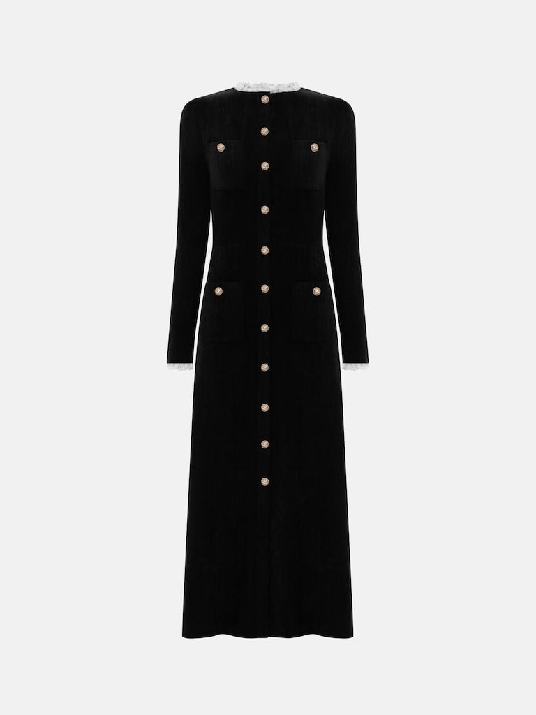 فستان متوسط الطول ناعم بأزرار كبيرة