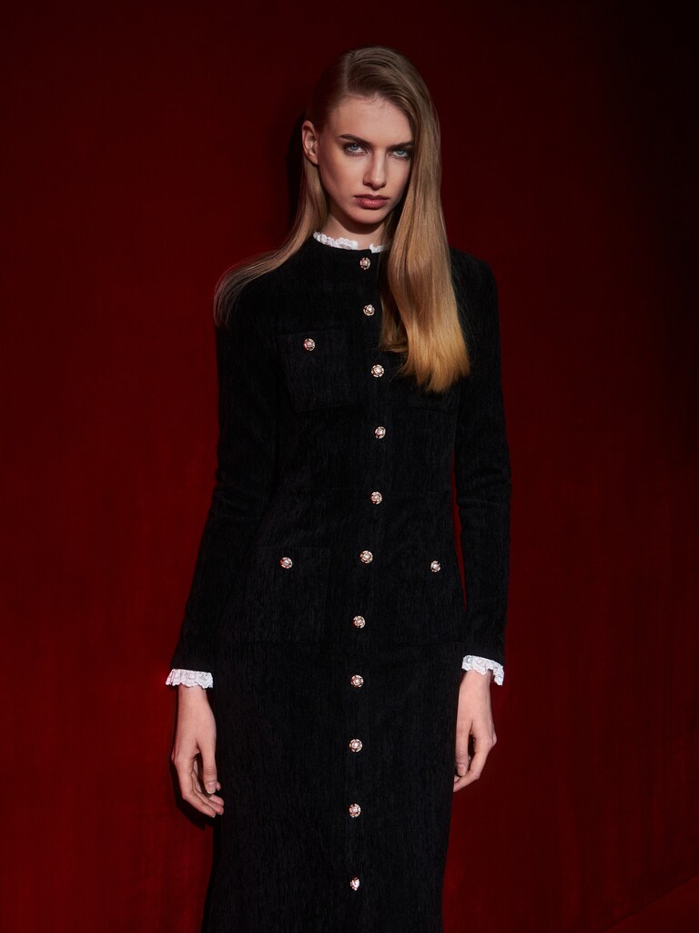 Платье миди из мягкой ткани с крупными пуговицами