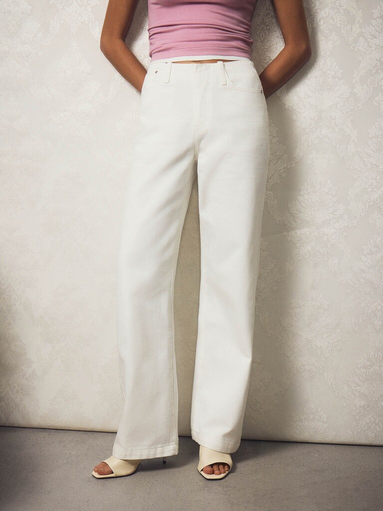 Straight mid-rise jeans