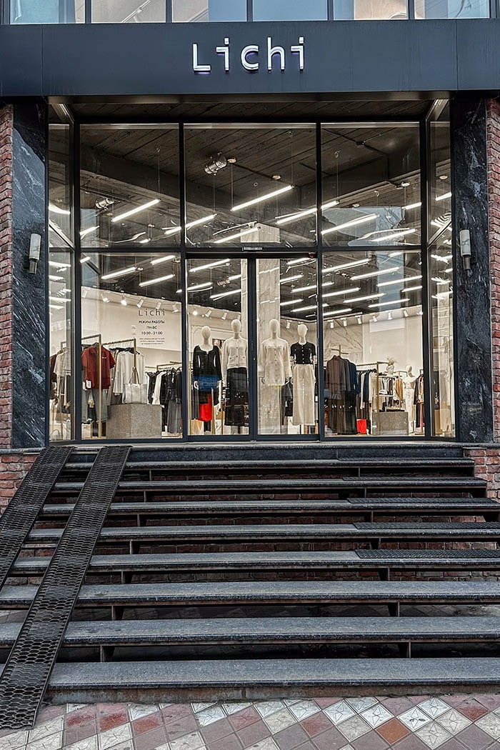 Street retail «LICHI»