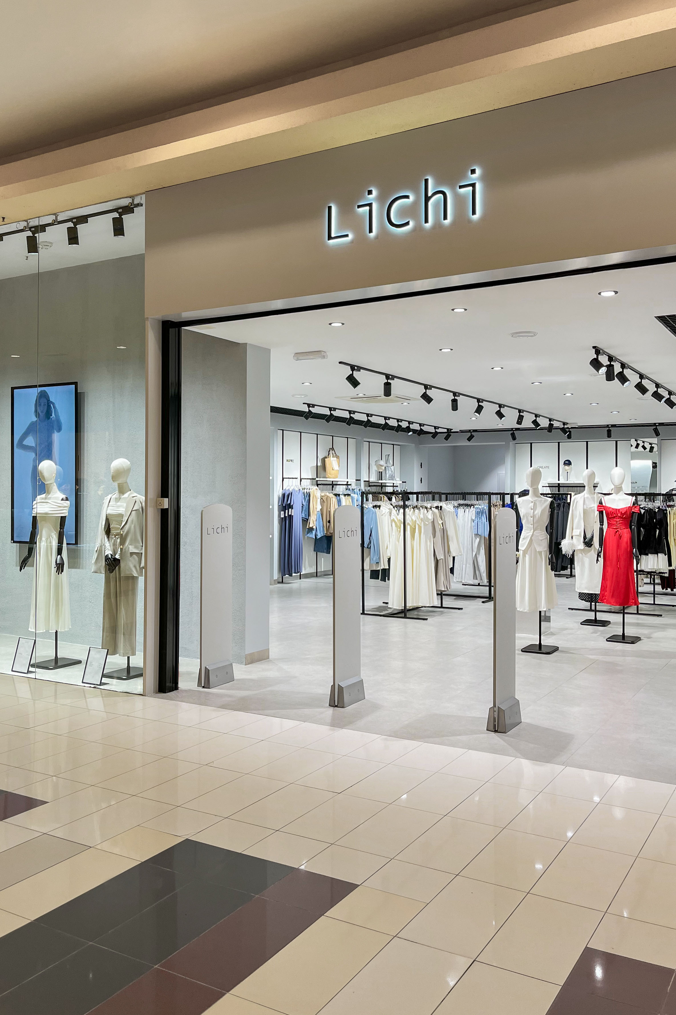 Stores :: LICHI - Online fashion store